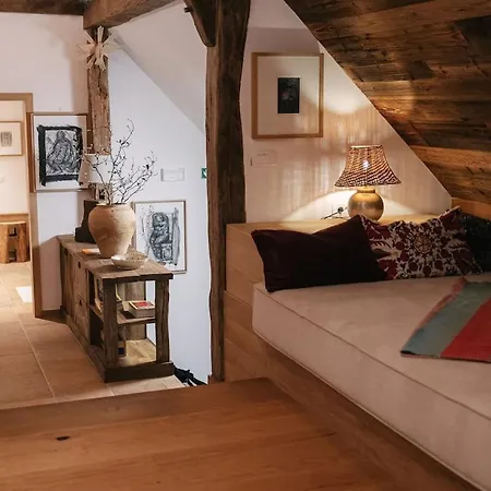 Novak -modern Barn Loft Apartmán